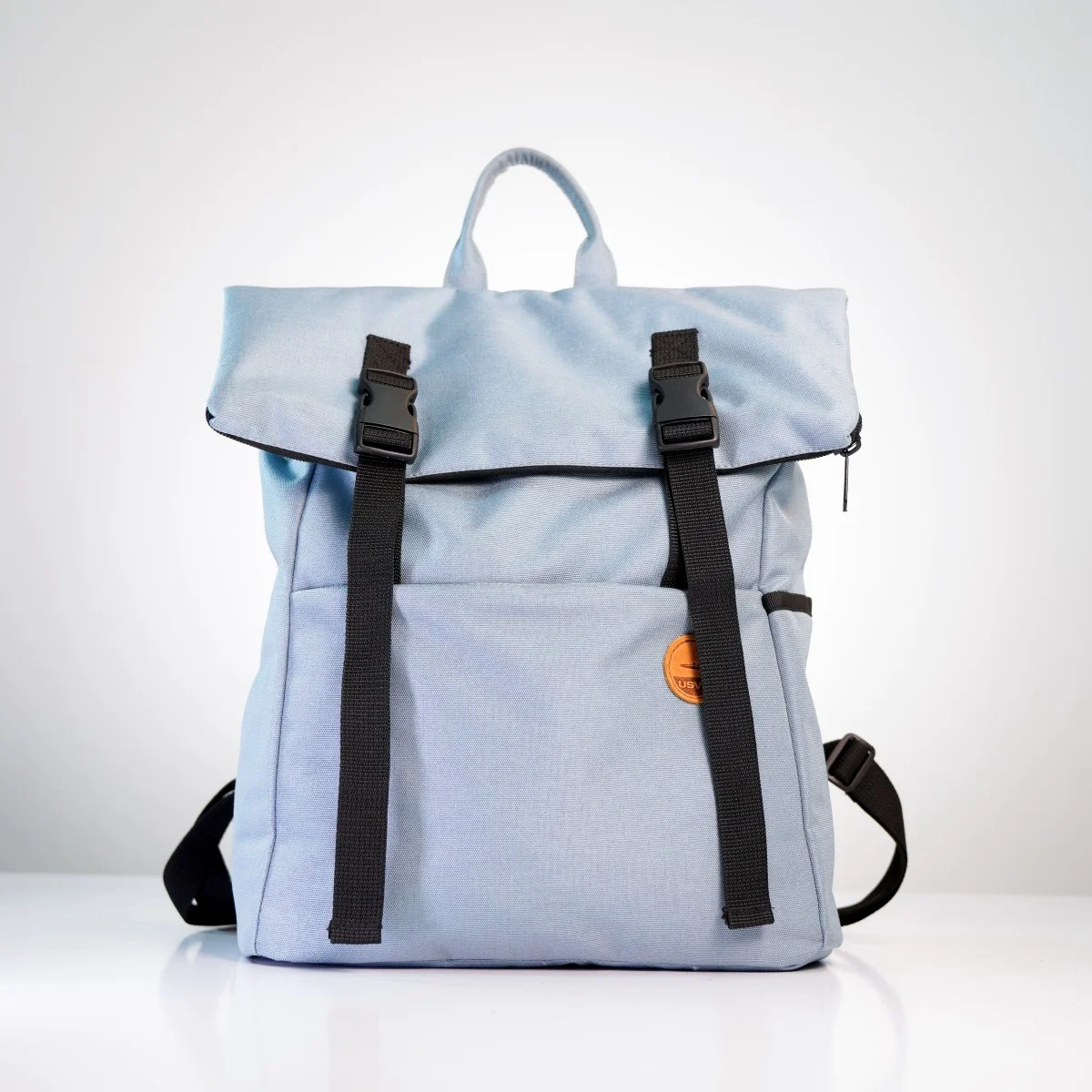Стиль та функціональність: як обрати ідеальний рюкзак Roll Top для своїх потреб.